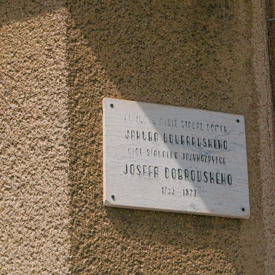 Pamětní deska domku Dobrovských