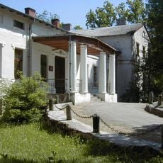Vestiena Manor