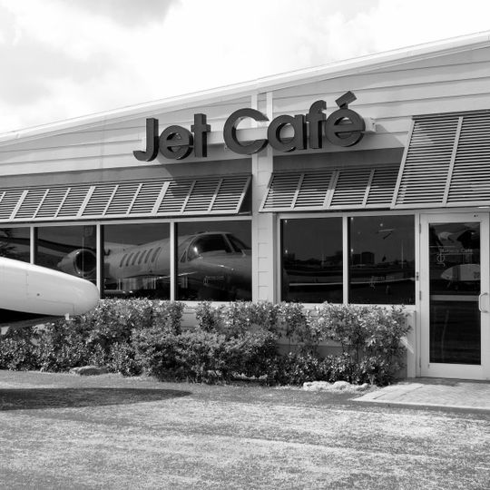 Jet Runway Cafe
