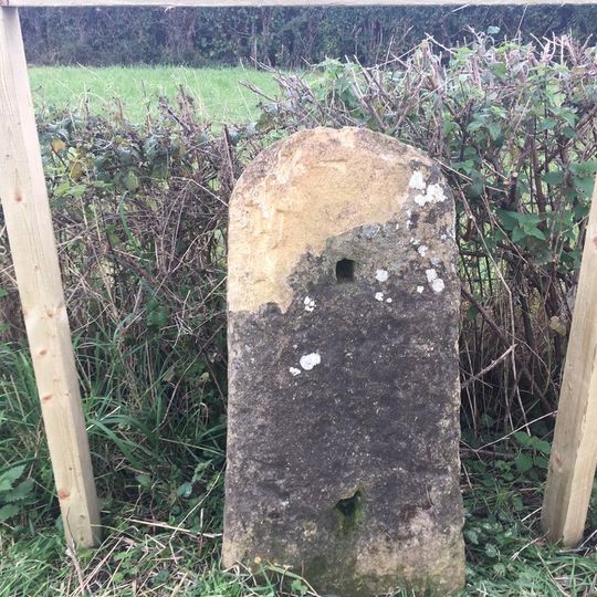 Milestone, 200m W of Woodmancote Farm