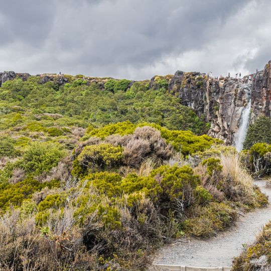 Taranaki Falls Walk