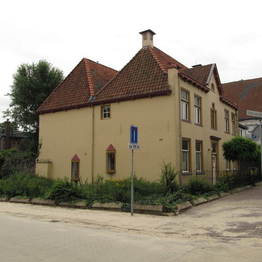 Looierij Requoin: fabrikantenwoonhuis