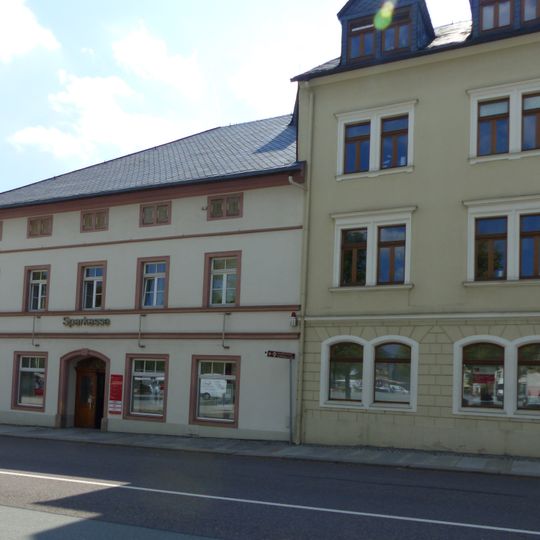 Wohnhaus in Ecklage und in geschlossener Bebauung Markt 17