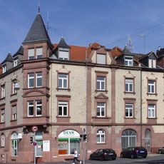Mehrfamilienwohnhaus