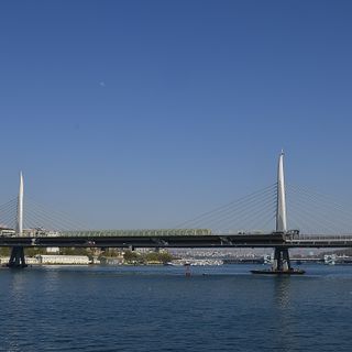 Ponte della metropolitana sul Corno d'Oro