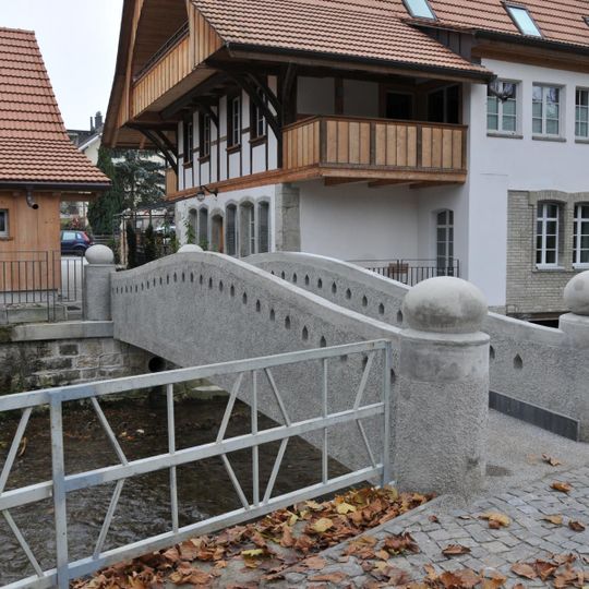 Fussgängerbrücke über den Lyssbach zum Haus Herrengasse 25