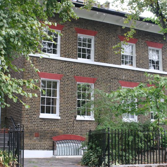 24 And 25, Rhondda Grove E3