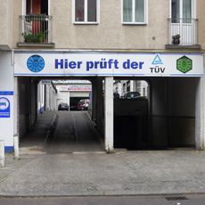 Mietshaus & Garage Wielandstraße 9 & 9A