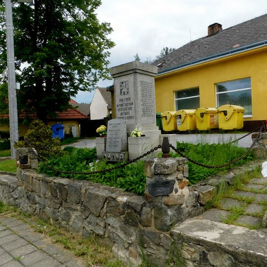 World wars memorial in Puklice