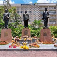 Statue of Chuchat Kamphu