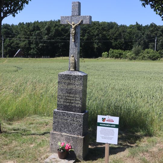 Kříž u cesty jižně od Popůvek