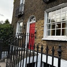 39, Harleyford Road Se11