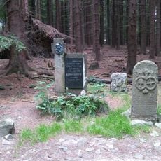 Tři hraniční kameny jihozápadně od Tesáku