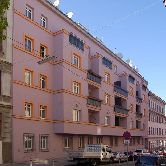 Hella-Hanzlik-Hof