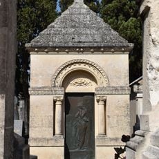 Grave of Azais - Hot