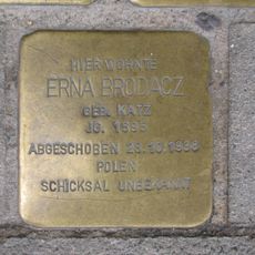 Stolperstein en memoria de Erna Brodacz