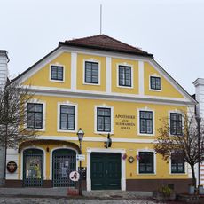Bürgerhaus, Apotheke "Zum schwarzen Adler"