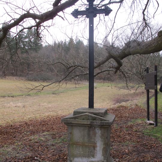 Kříž jižně od Rabštejna nad Střelou nedaleko Horova mlýna