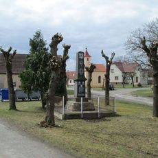 Pomník padlým ve Lhotě pod Horami