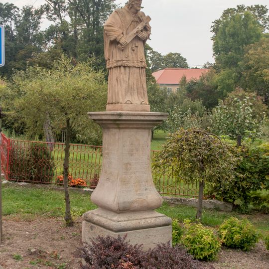 Socha sv. Jana Nepomuckého v Miroslavských Knínicích
