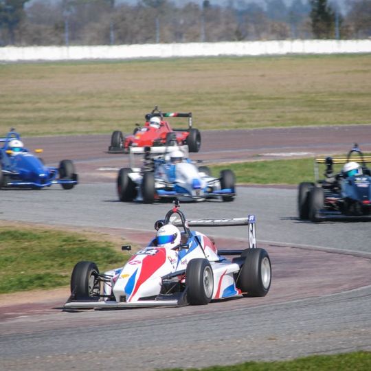 Autódromo Roberto José Mouras