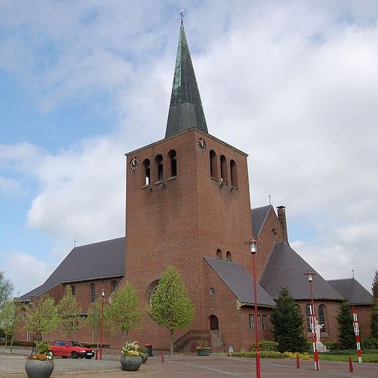 Statue of Sacred Heart of Jesus Christ