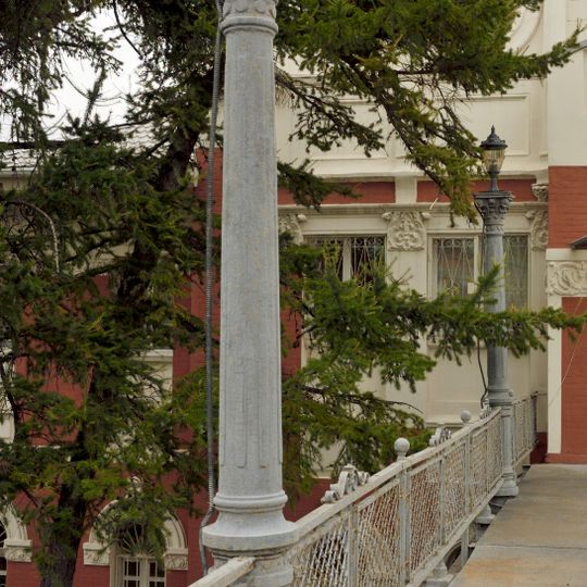 Lamp posts at Vorobyovy Gory railway station