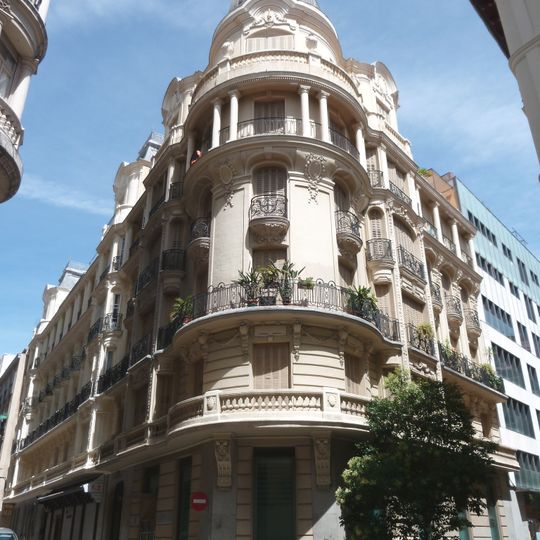 Viviendas para Félix Murga, Madrid