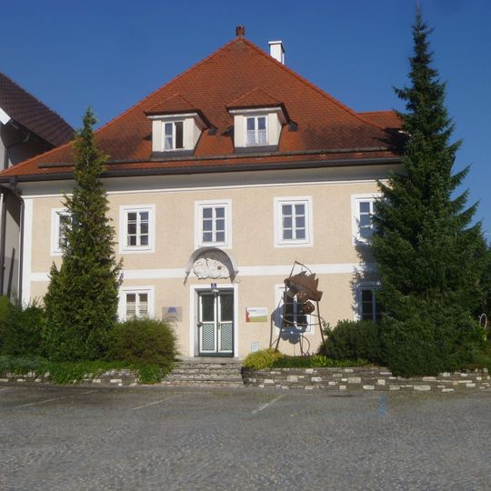 Pfarrhof Frankenburg am Hausruck