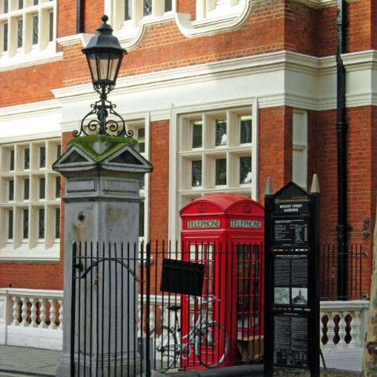 K2 Telephone Kiosk To North Of Entrance To Mount Street Gardens