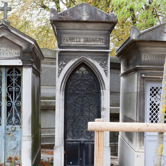 Grave of Dromigny