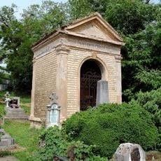 Cintorín sv. Rozálie, hrobka