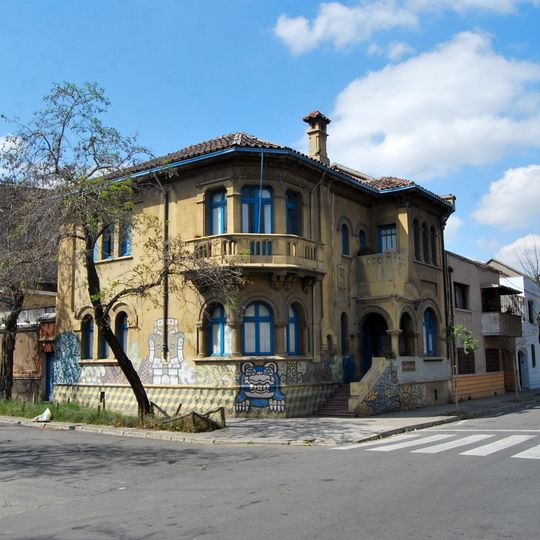 Conjunto residencial en calle Serrano