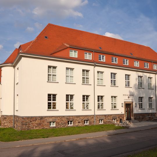 Institutsgebäude Leipziger Straße 34