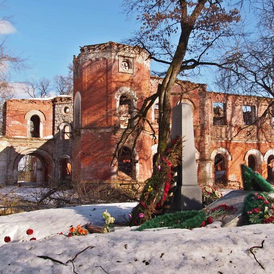 Братская могила красноармейцев и советских воинов, погибших в Гражданскую и Великую Отечественную войны