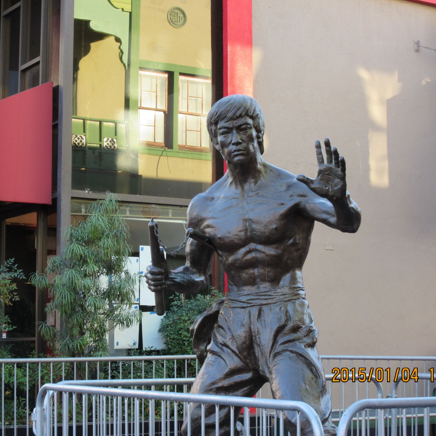ブルース・リー　像 Statue of Bruce Lee - アメリカ・ロサンゼルスのチャイナタウンにある