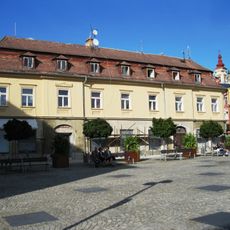 Hlavní náměstí 18