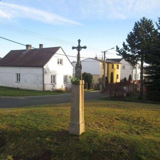 Kříž v jižní části Blížejova