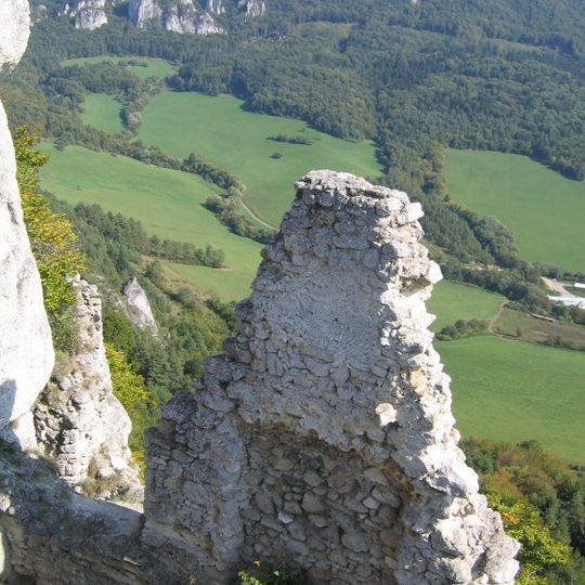 Hrad Súľov, veža obranná
