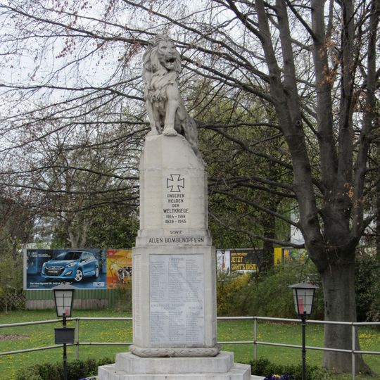 Kriegerdenkmal, sog. Liebenauer Löwe