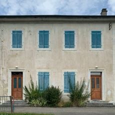 Former town hall of Moëns