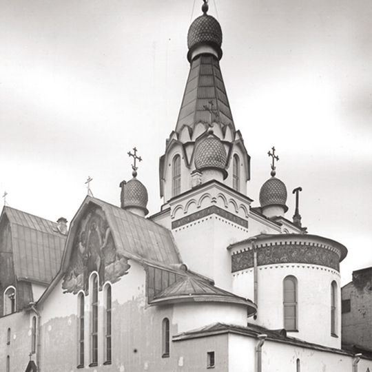 Church of Peter the Metropolitan on Romenskaya Street