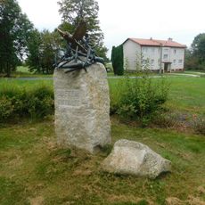 Pomník obětem totality ve Třech Sekerách