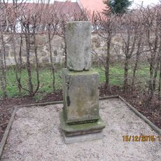 Sloup se sousoším Nejsvětější Trojice z Dolní Libchavy