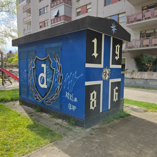 Graffitismo, cabina secondaria, opera d'arte, sottostazione elettrica