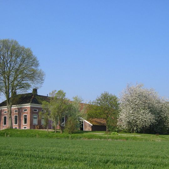Dwarshuisboerderij van het Oldambster type