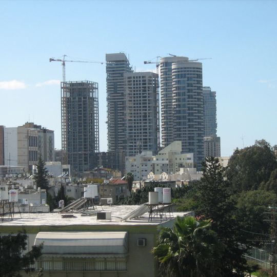 Aviv BaTzameret Tower