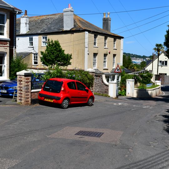 Enfield And Attached Walls And Gate Piers