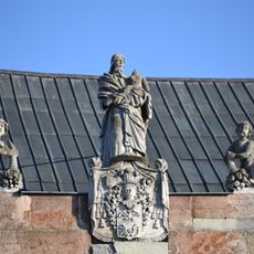 Dom Pro Quieti, starobinec, socha-vsa III.