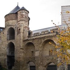 First fortifications of Brussels